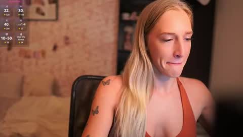 Snapshot of amy_johns_ chatting on November 20, 8:47 am amy_johns_ online show from November 20, 8:47 am