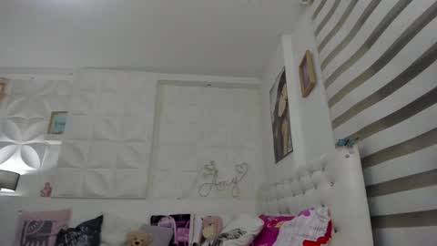 Amy Caroland online show from October 27, 12:04 am