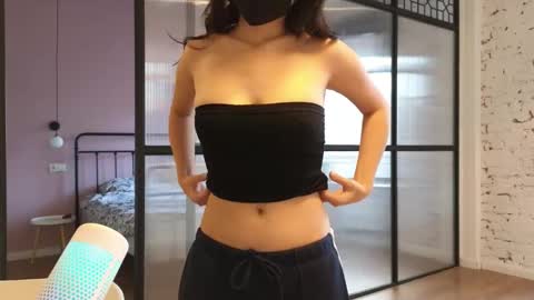 girl next door named Amy online show from February 21, 2:06 pm