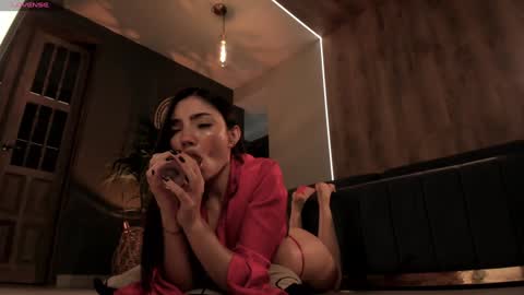 Amy Armstrong online show from January 8, 2:57 am