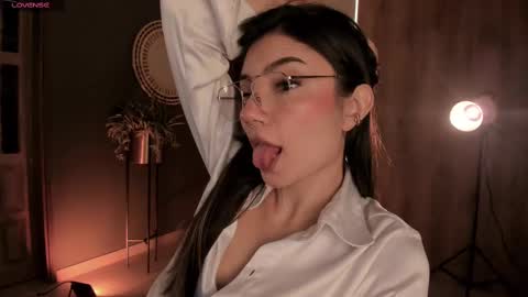 Amy Armstrong online show from February 27, 12:32 am