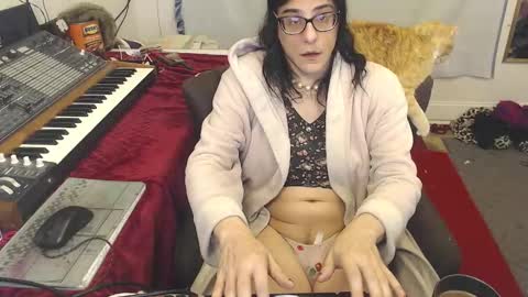 Trashely Gimpson online show from January 19, 9:02 am