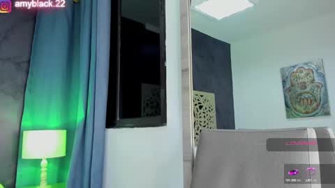 Snapshot of amyblack__ chatting on January 28, 6:49 am Amy online show from January 28, 6:49 am