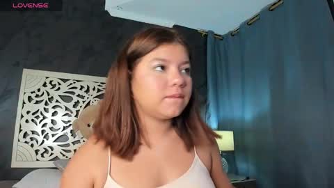 Snapshot of amyblack__ chatting on December 2, 1:00 am Amy online show from December 2, 1:00 am