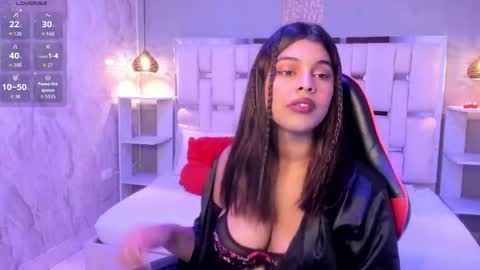 Snapshot of amyevan_ chatting on October 2, 9:33 pm amyevan_ online show from October 2, 9:33 pm