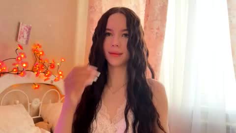 Snapshot of amygrav chatting on November 4, 10:14 am Milou online show from November 4, 10:14 am