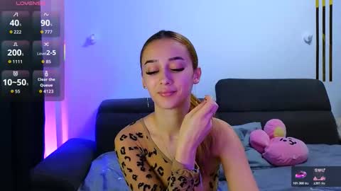 Snapshot of amykentt chatting on November 22, 3:44 pm amykentt online show from November 22, 3:44 pm