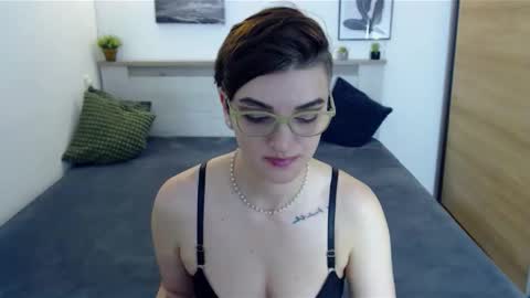 Snapshot of amylexy chatting on November 25, 7:52 am Hi there guys My pleasure in your hands pvt is open online show from November 25, 7:52 am