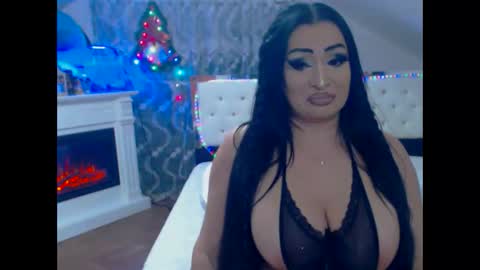 Snapshot of amyrarosera chatting on January 5, 9:36 pm Alimoonyia online show from January 5, 9:36 pm