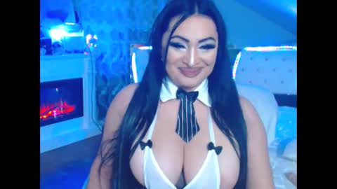 Snapshot of amyrarosera chatting on January 13, 11:27 pm Alimoonyia online show from January 13, 11:27 pm