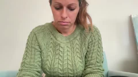 Snapshot of amysmilez chatting on October 17, 3:47 pm Amy Smilez online show from October 17, 3:47 pm