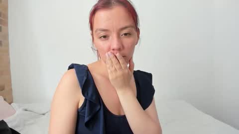 Snapshot of amysweet77 chatting on November 18, 3:49 pm Madi online show from November 18, 3:49 pm