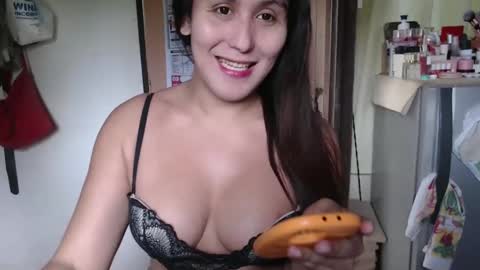 amysweetbabe online show from February 21, 5:46 am