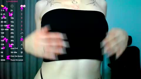 amyvilvet online show from March 12, 11:33 pm