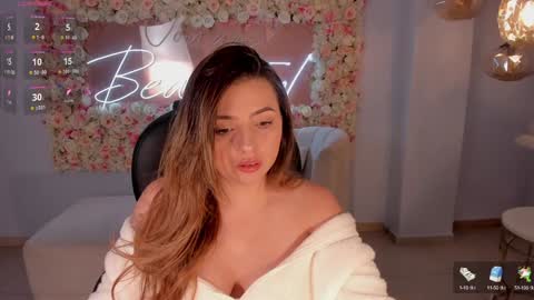 Snapshot of amywoods chatting on December 24, 3:05 am online show from December 24, 3:05 am