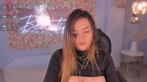 Snapshot of amywoods chatting on December 28, 7:22 am online show from December 28, 7:22 am