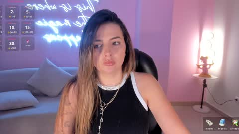 Snapshot of amywoods chatting on December 29, 12:20 am online show from December 29, 12:20 am