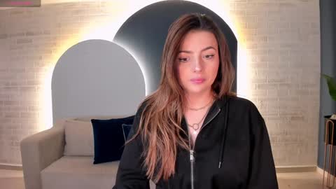 Snapshot of amywoods chatting on January 6, 9:19 am online show from January 6, 9:19 am