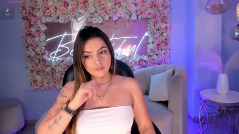 Snapshot of amywoods chatting on January 12, 10:22 pm online show from January 12, 10:22 pm