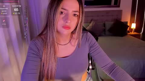 Snapshot of amywoods chatting on November 1, 2:30 pm online show from November 1, 2:30 pm