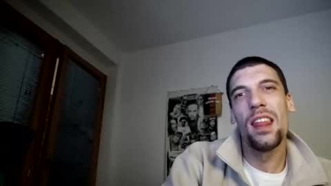 Snapshot of amyyrlikesdeep chatting on December 3, 1:19 am amyyrlikesdeep online show from December 3, 1:19 am