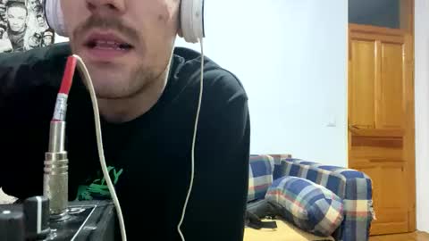 Snapshot of amyyrlikesdeep chatting on September 13, 12:43 am amyyrlikesdeep online show from September 13, 12:43 am