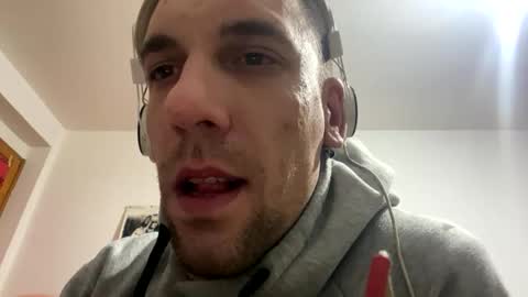 Snapshot of amyyrlikesdeep chatting on October 27, 1:42 am amyyrlikesdeep online show from October 27, 1:42 am