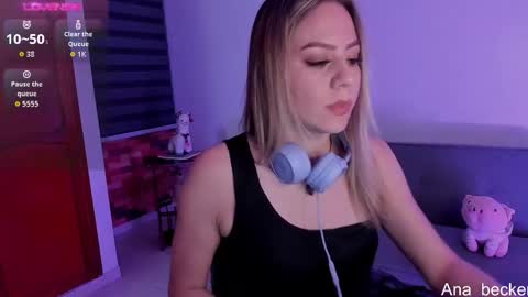 Snapshot of ana_becker1 chatting on November 4, 3:49 am Ana online show from November 4, 3:49 am