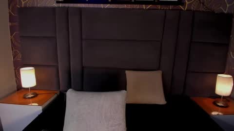 Ana  online show from February 7, 6:13 pm