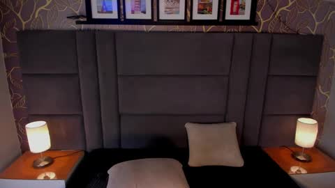 Ana  online show from February 9, 2:50 pm