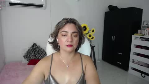  Ana  online show from February 19, 2:33 am