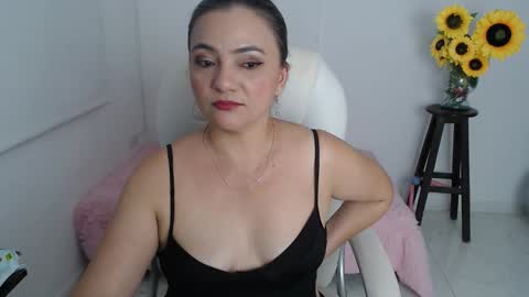 Snapshot of ana_hotmilf chatting on November 26, 11:50 pm Ana online show from November 26, 11:50 pm