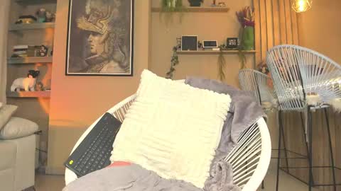 Ana Maria online show from September 15, 8:09 pm