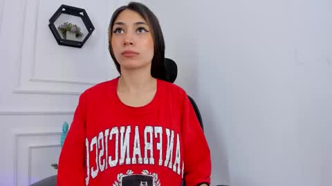 Snapshot of ana_muller19 chatting on November 6, 12:11 am Ana online show from November 6, 12:11 am