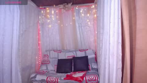 Snapshot of ana_off_alana chatting on October 13, 11:27 pm Ana online show from October 13, 11:27 pm