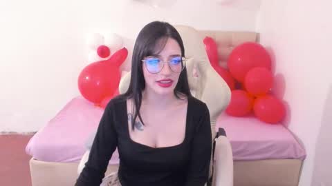 Im anna but you can call me as you want online show from March 29, 12:21 am