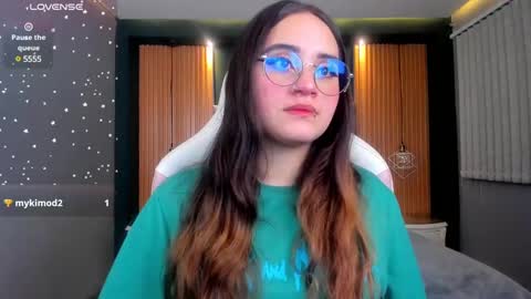 Snapshot of ana_taylor2 chatting on February 7, 8:31 pm Ana online show from February 7, 8:31 pm