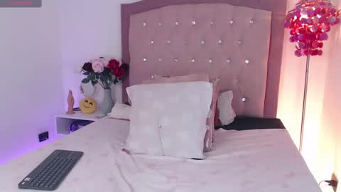 Ana Moon  online show from September 15, 4:34 am