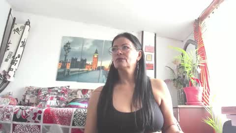 Snapshot of anaamature_ chatting on September 9, 5:56 pm anaamature_ online show from September 9, 5:56 pm