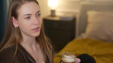 Snapshot of anabel2054 chatting on March 1, 11:39 am Sweet girls online show from March 1, 11:39 am