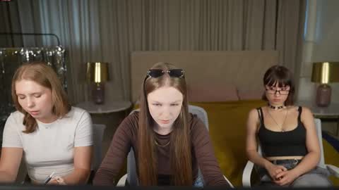 Snapshot of anabel2054 chatting on September 11, 10:37 am Sweet girls online show from September 11, 10:37 am