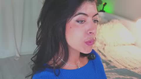 Snapshot of anabelcurvy chatting on September 24, 1:25 pm anabelcurvy online show from September 24, 1:25 pm