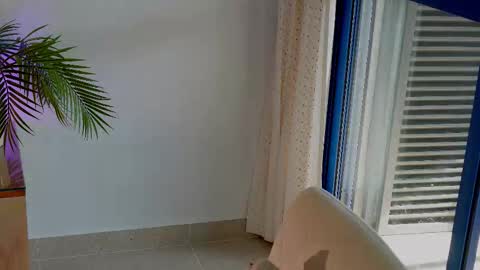 Snapshot of anabelcurvy chatting on October 16, 2:07 pm anabelcurvy online show from October 16, 2:07 pm