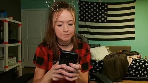 Snapshot of anabelleleigh chatting on December 18, 5:00 pm Anabelleleigh online show from December 18, 5:00 pm