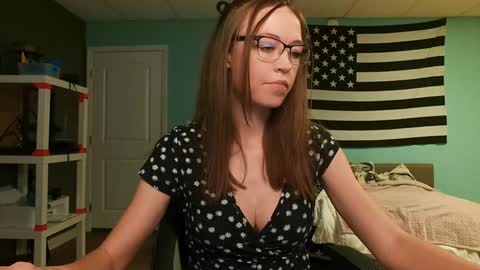 Snapshot of anabelleleigh chatting on October 3, 2:19 am Anabelleleigh online show from October 3, 2:19 am