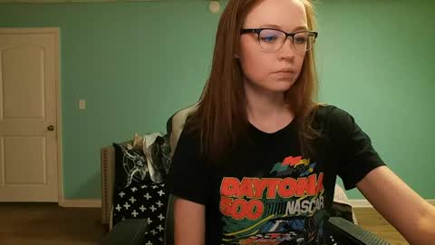 Anabelleleigh online show from May 31, 11:17 pm