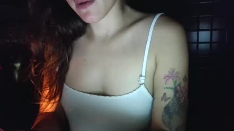 anabelucci_ online show from February 2, 2:32 am