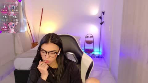 ANABEL WOLF  online show from October 30, 4:08 pm