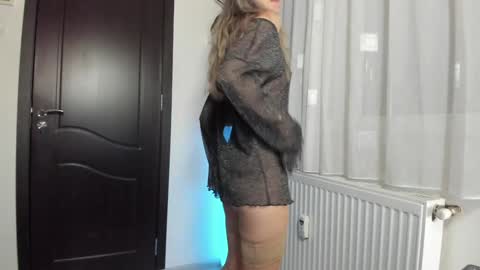 Anahi online show from December 27, 8:35 am