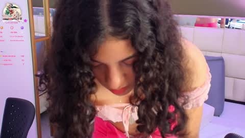 Snapshot of anahi_maite chatting on January 4, 10:24 pm Anahi online show from January 4, 10:24 pm